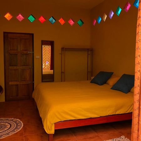 One World Bungalows Ko Lanta Buitenkant foto